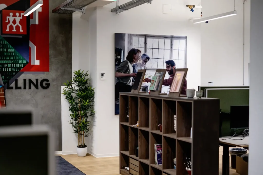 Textilspannrahmen in einem offenen Büro bei ZWILLING