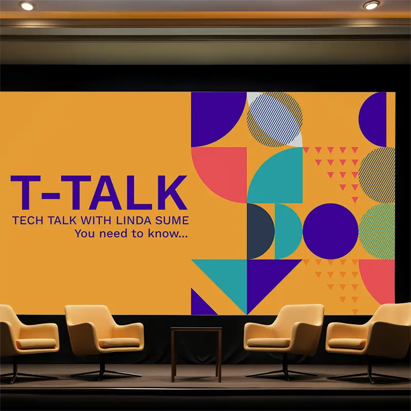 Textilspannrahmen als beleuchtete Rückwand einer Talkrunde