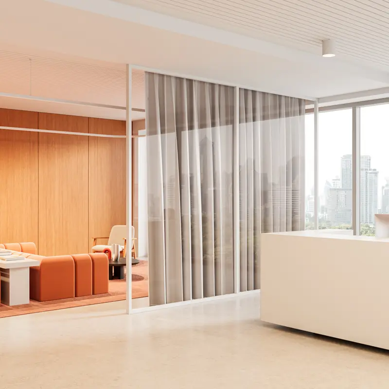 Individuell bedruckter transparenter Vorhang als Raumtrenner